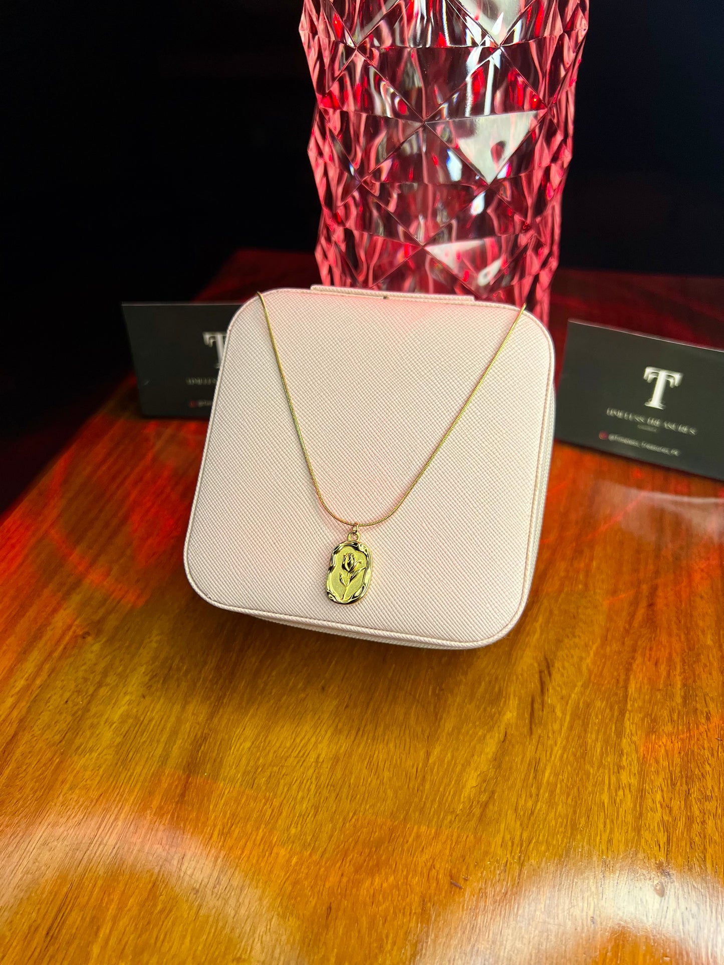 Premium Quality Stainless Steel 18k Gold Shell Rose Necklace