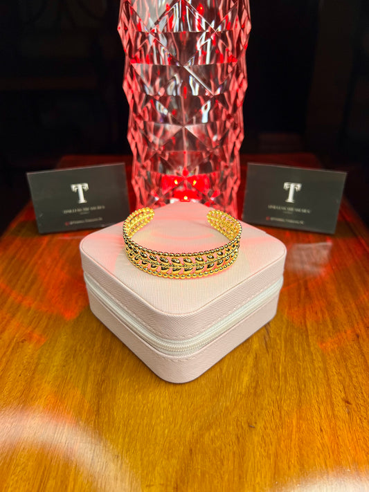 Premium Quality Stainless Steel 18k Golden Ember Adjustable Cuff