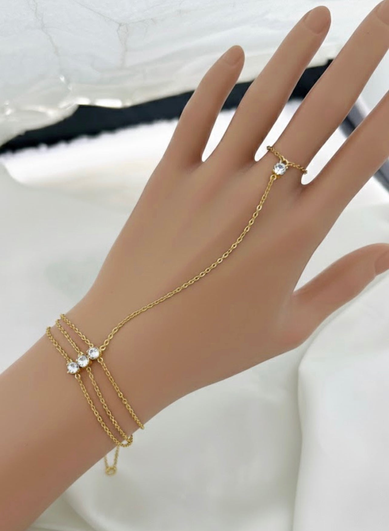 Premium Quality Stainless Steel 18k Tri Stone Handchain