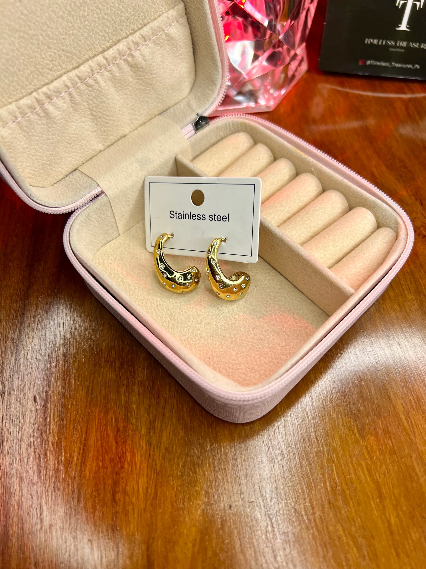 Premium Quality Stainless Steel 18k Luxury Stone Curve Hoops