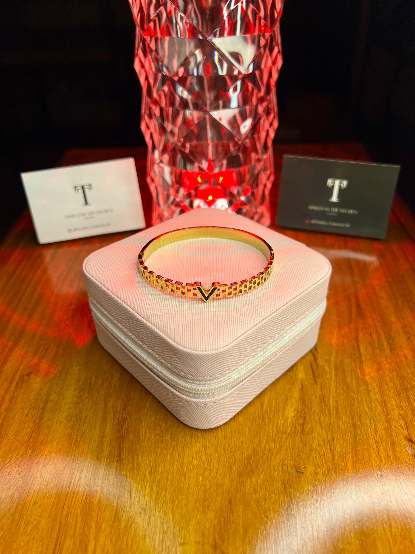 Premium Quality Stainless Steel 18k Royal V Crown Cuff