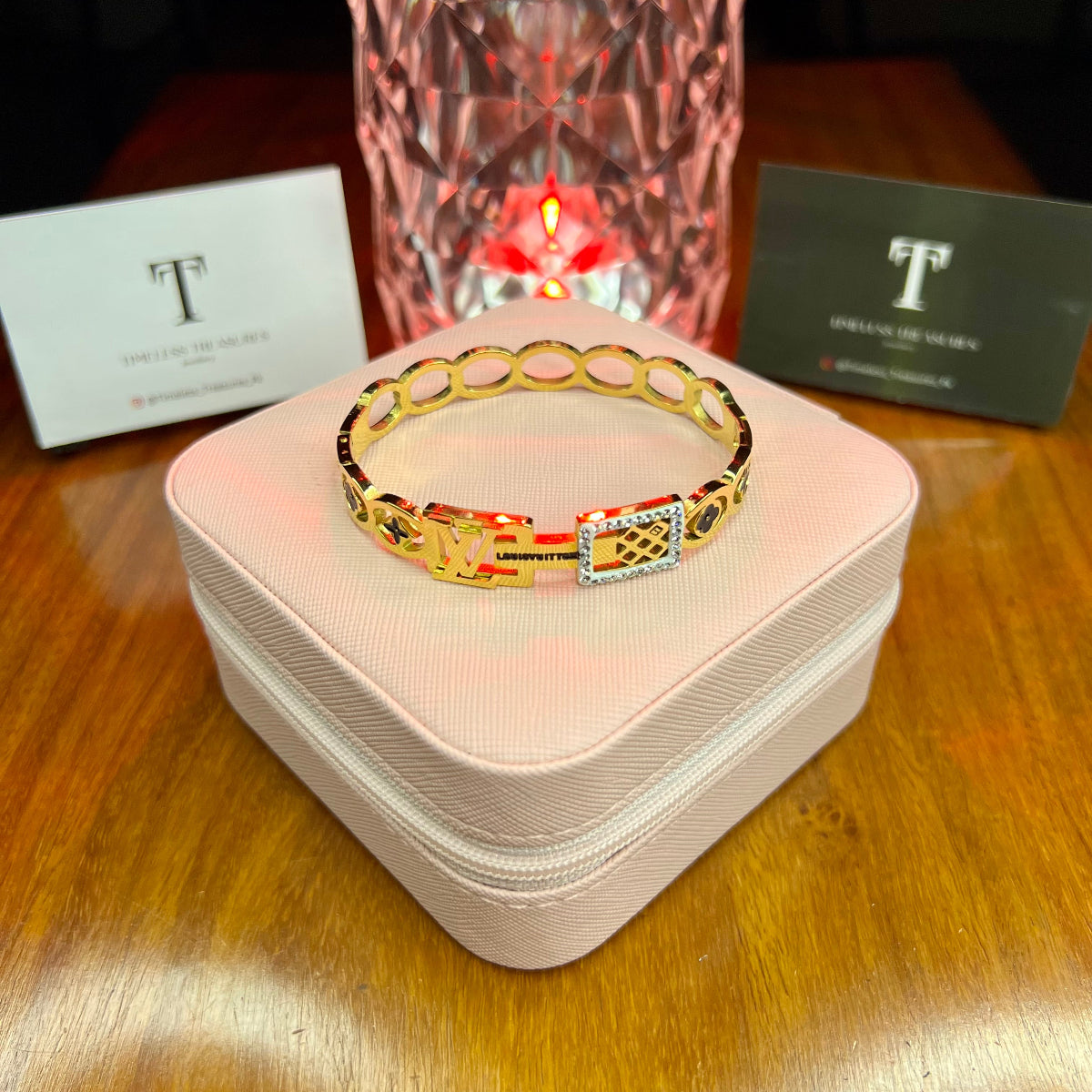 Premium Quality Stainless Steel 18k Lv Zircon Luxury Handcuff