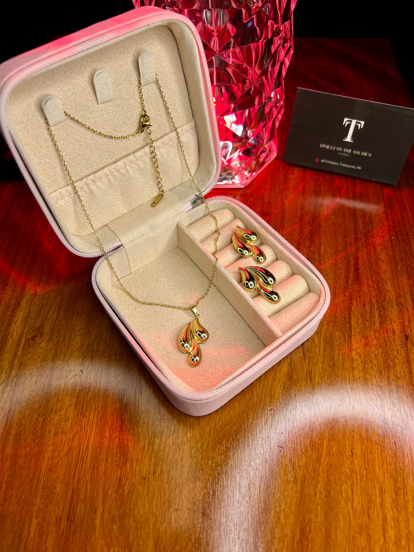 Premium Quality Stainless Steel 18k Amour Glow Necklace Earring Set