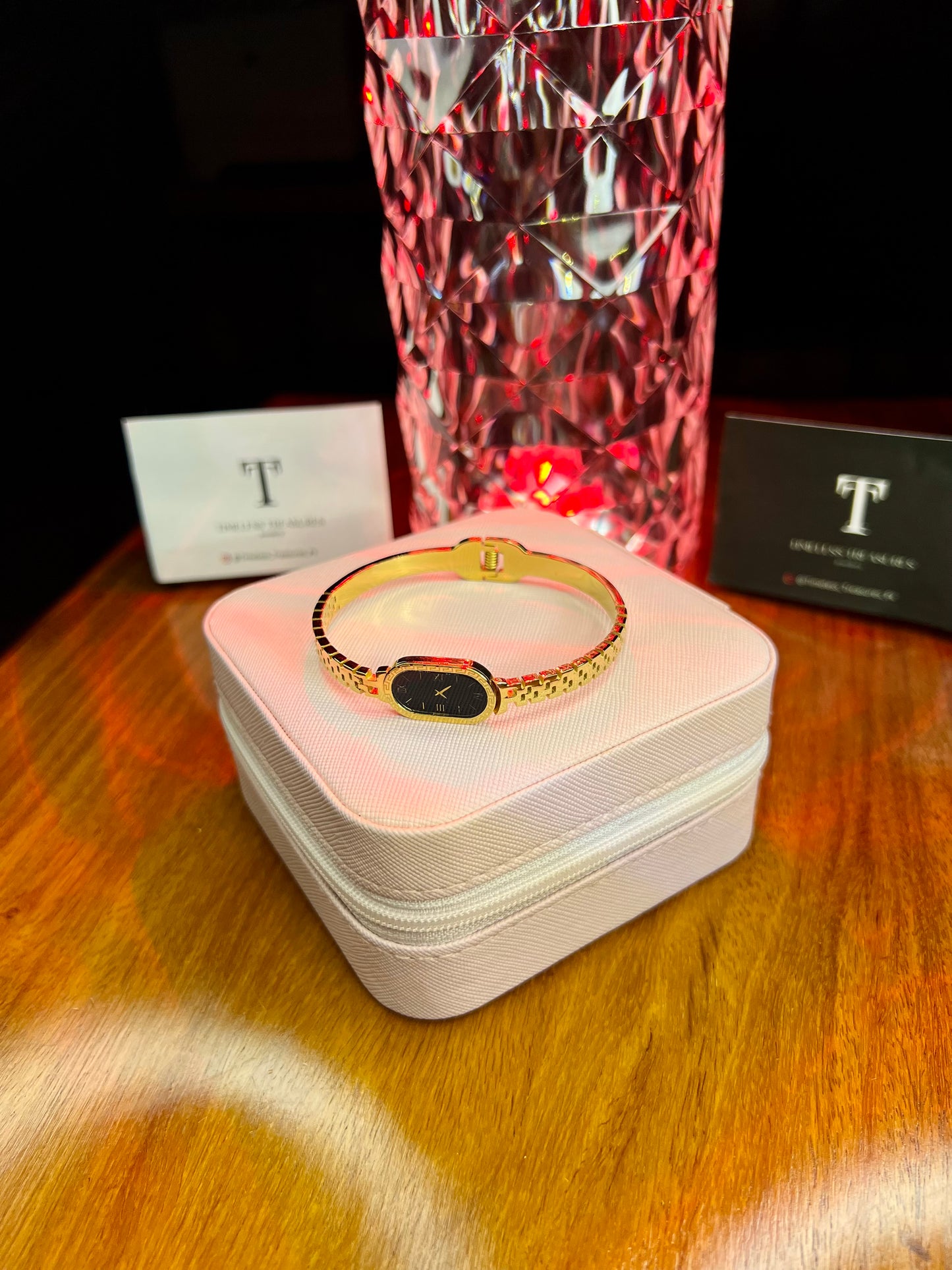 Premium Quality Stainless Steel 18k Timless Glow Watch Design Cuff