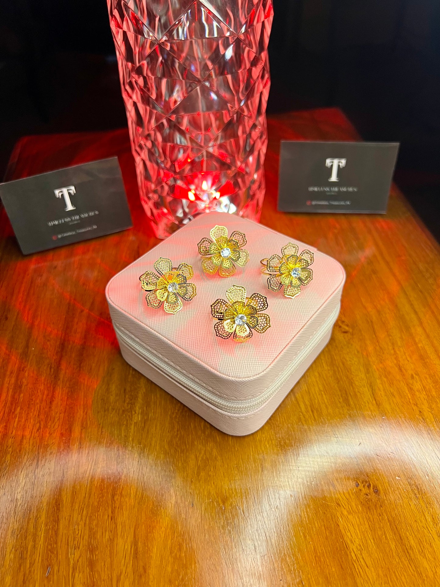 Premium Quality Stainless Steel 18k Gold Flower Stone Ring