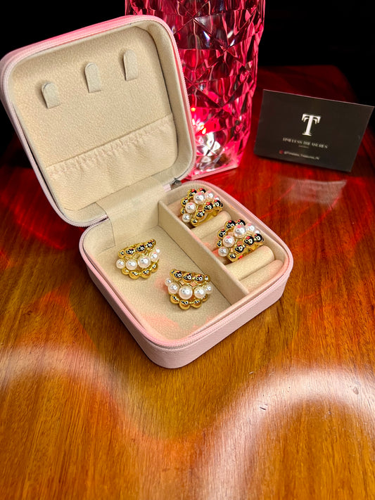 Premium Quality Stainless Steel 18k Queen Pearl Gold Ring