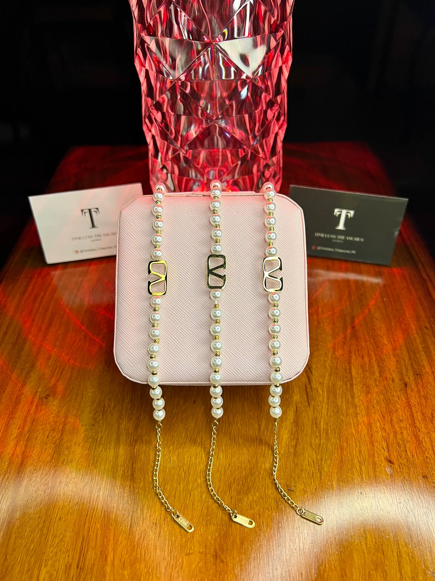 Premium Quality Stainless Steel 18k Luxury Pearl V Bracelet